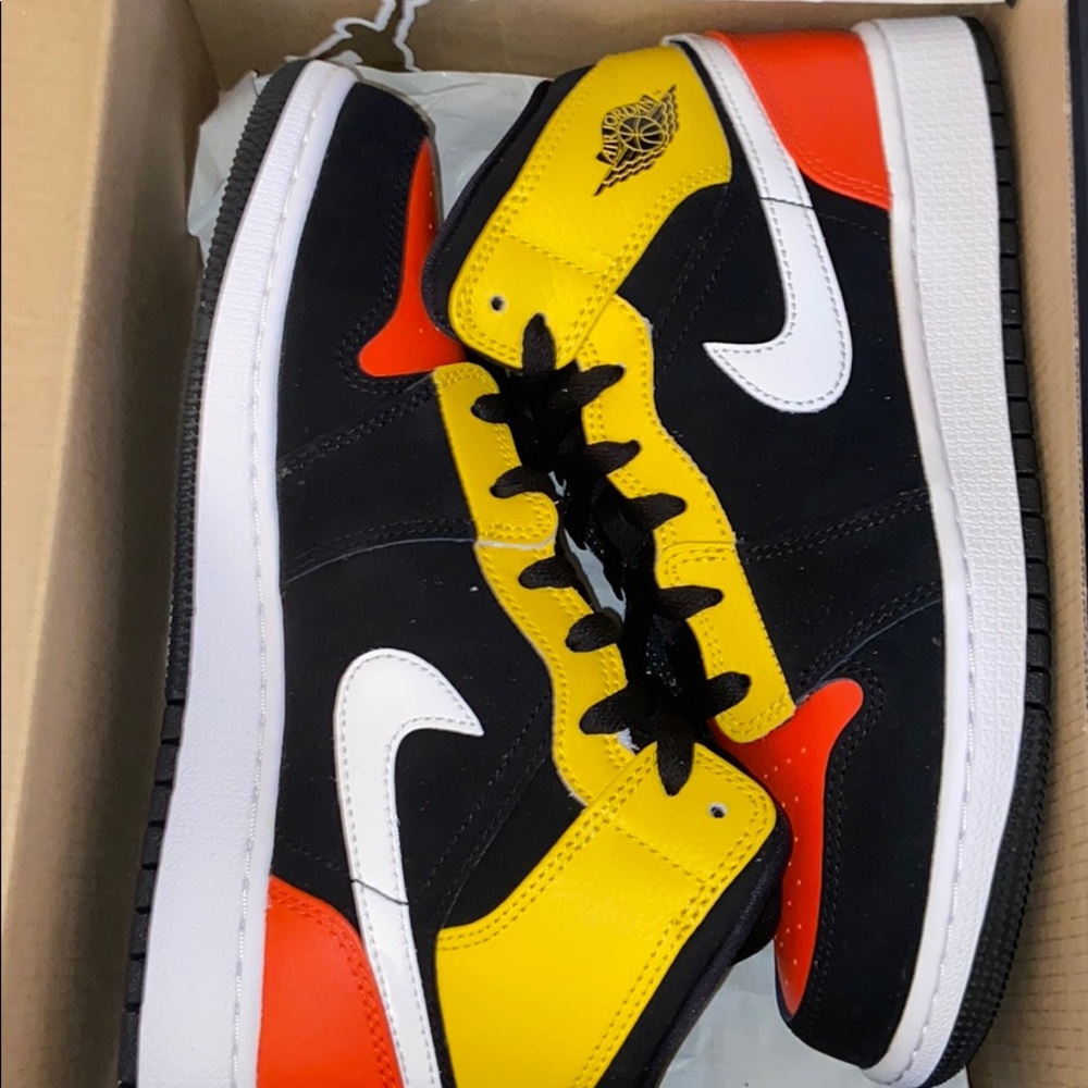 AIR JORDAN 1 MID SE - BK/OR